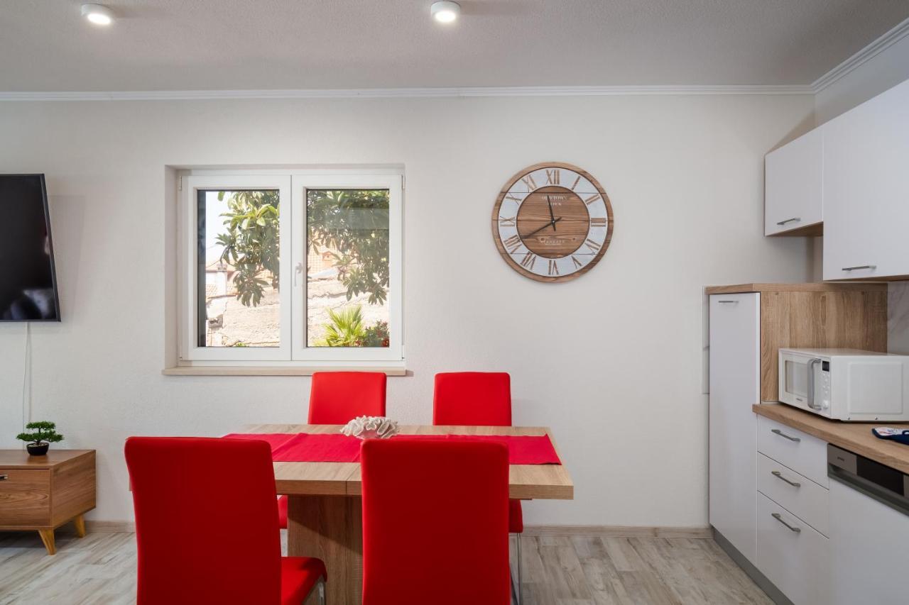 Apartment Pod Nespolom Трстено Екстер'єр фото