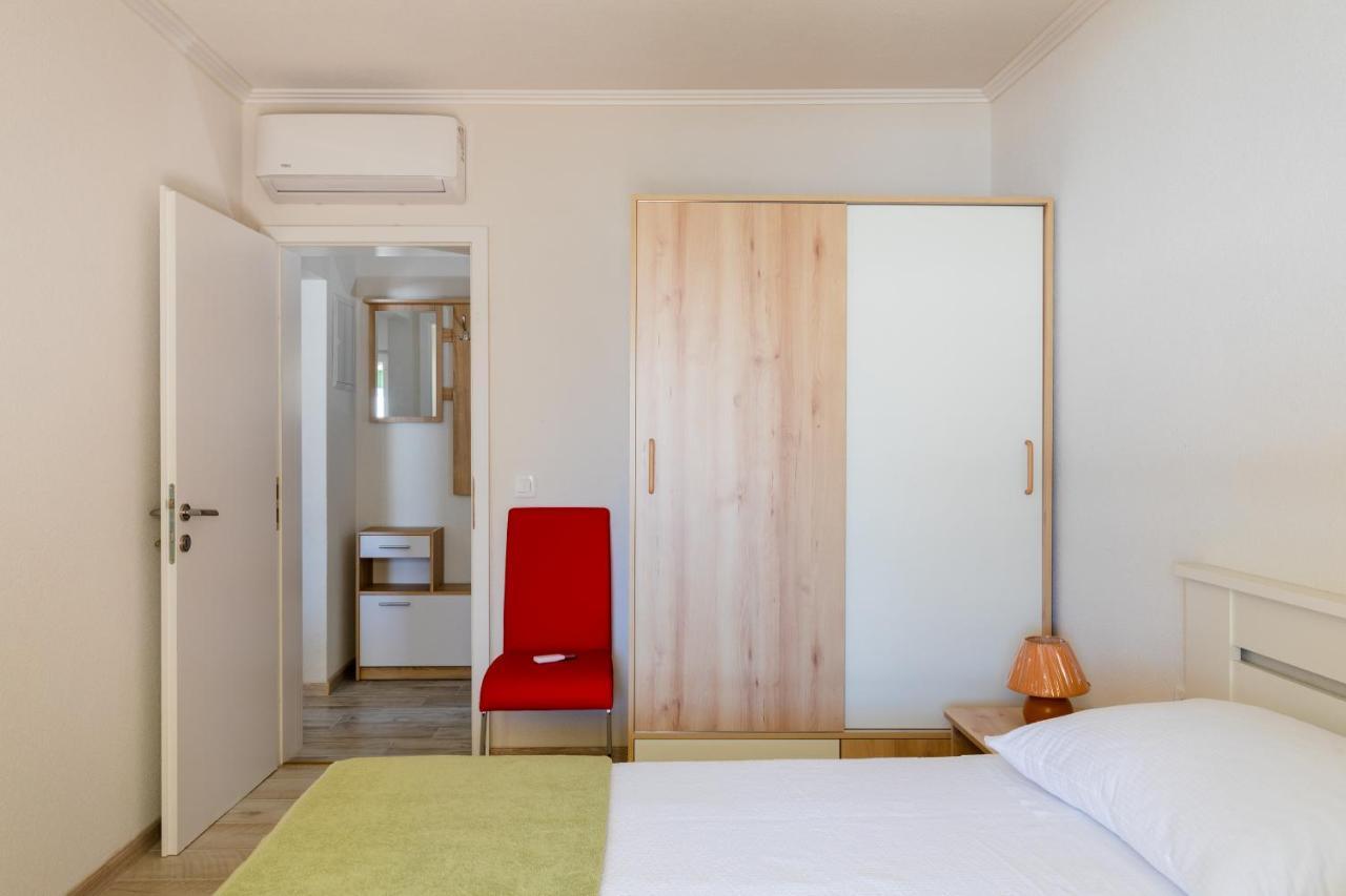 Apartment Pod Nespolom Трстено Екстер'єр фото